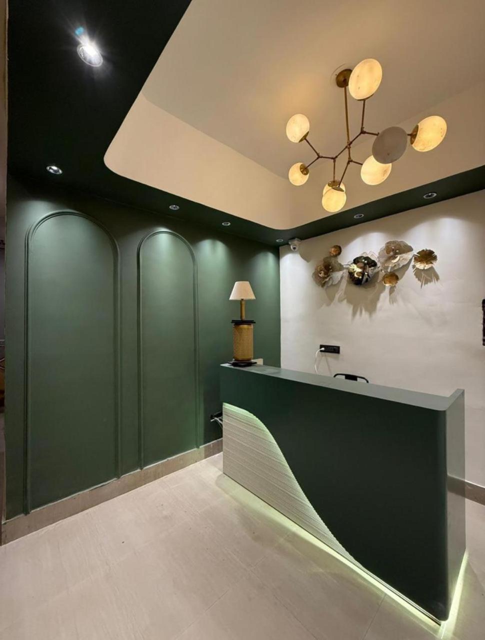 Divine Hotel Karnal Ngoại thất bức ảnh