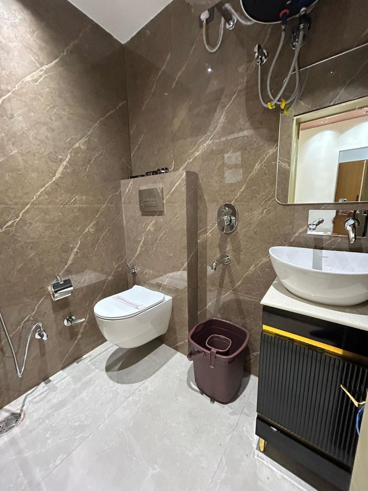 Divine Hotel Karnal Ngoại thất bức ảnh