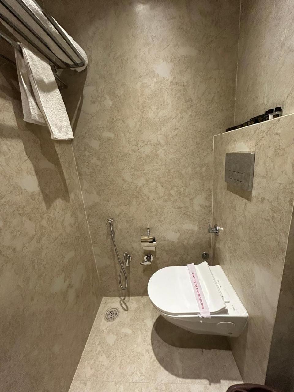 Divine Hotel Karnal Ngoại thất bức ảnh