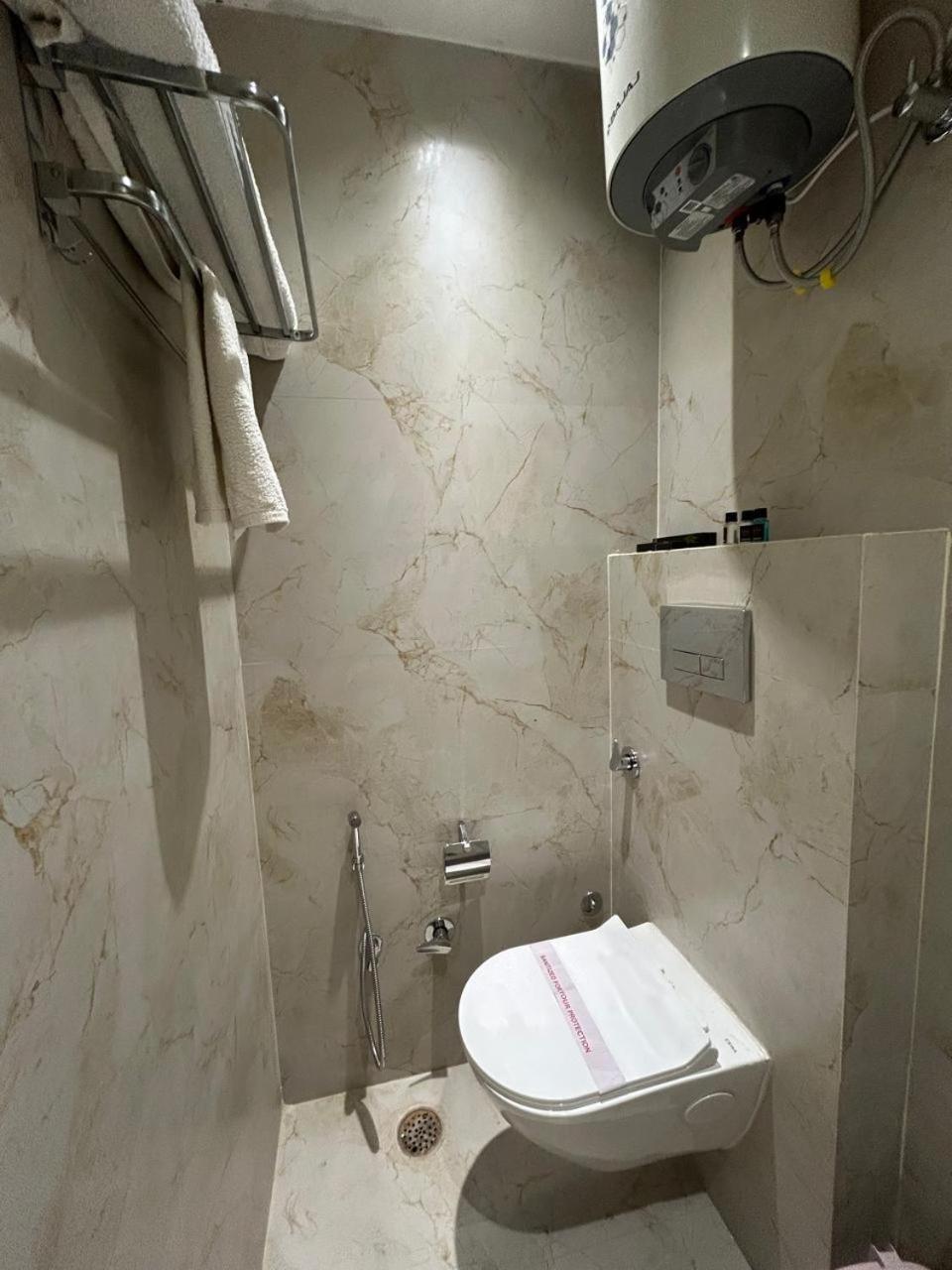 Divine Hotel Karnal Ngoại thất bức ảnh