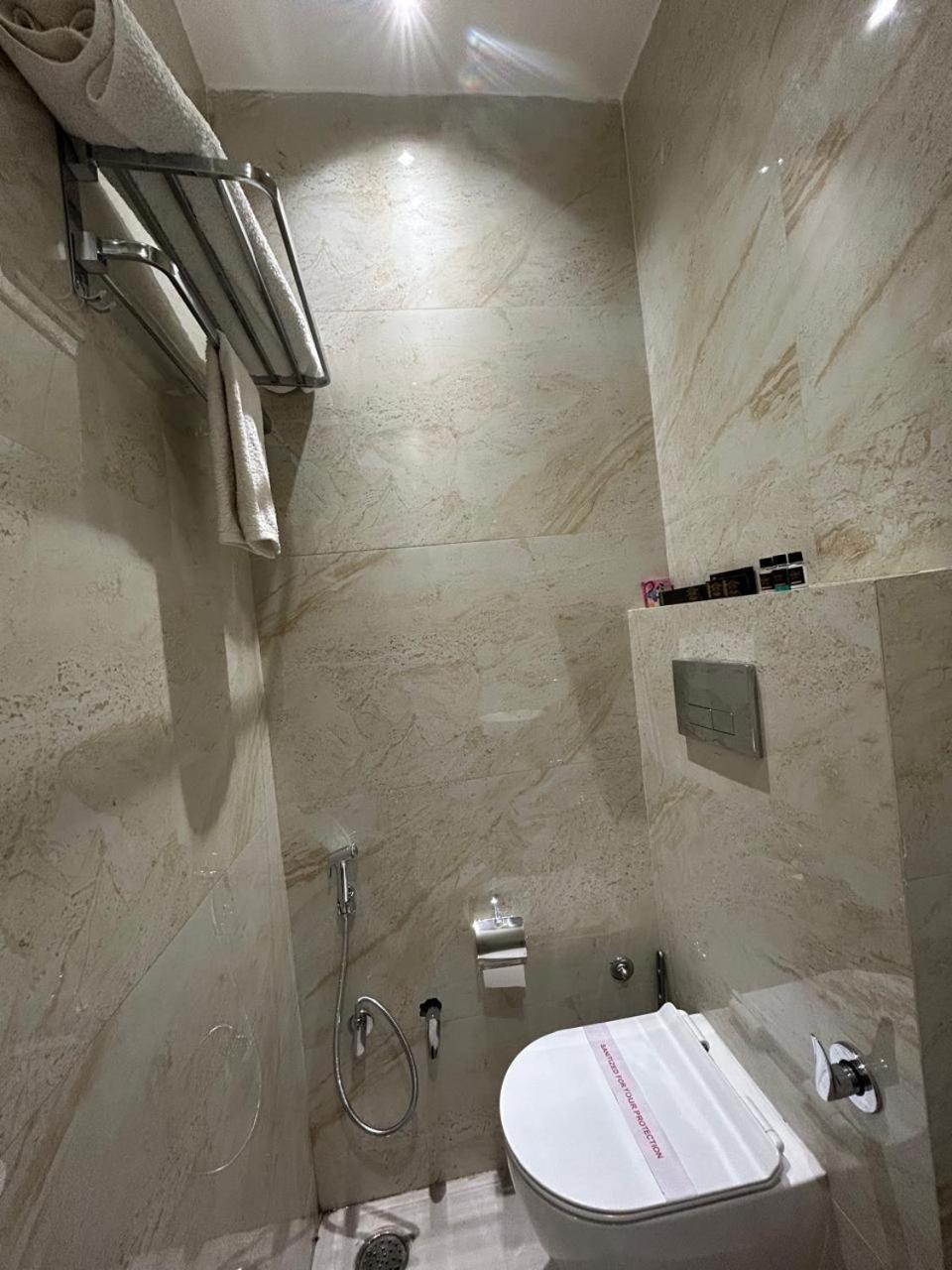 Divine Hotel Karnal Ngoại thất bức ảnh